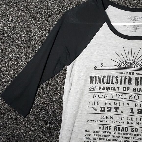 Supernatural Gray and Black Sleeves Size Medium - Picture 4 of 10